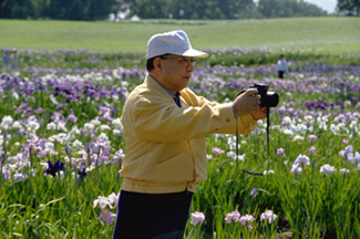 Ikeda taking photos in Hokkaido, 1990