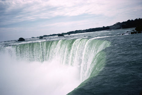加拿大，尼亞加拉瀑布（1981年6月）