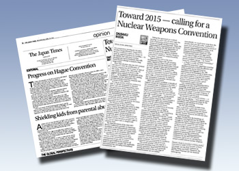 Japan Times, 25 de abril de 2012