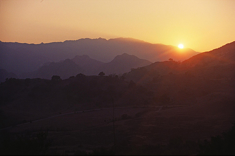 <b></b> Yamanashi Prefecture, Japan (April 1990)