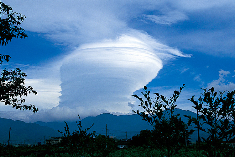 <b></b> Yamanashi Prefecture, Japan (June 1999)